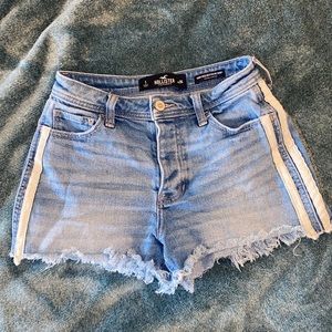 High-rise boyfriend short size 1 vintage stretch made by Hollister (w 25)
